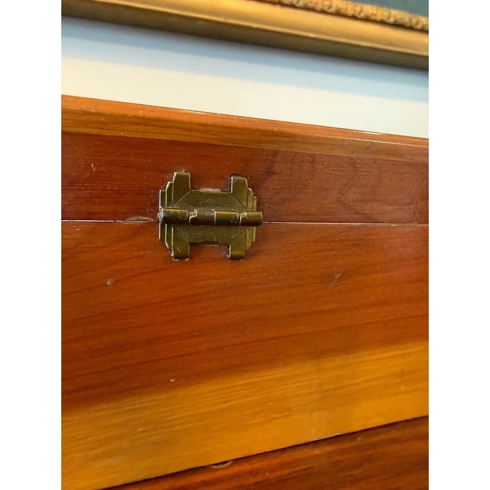 Vintage Cedar Keepsake Box with Floral Transfer Lid‎